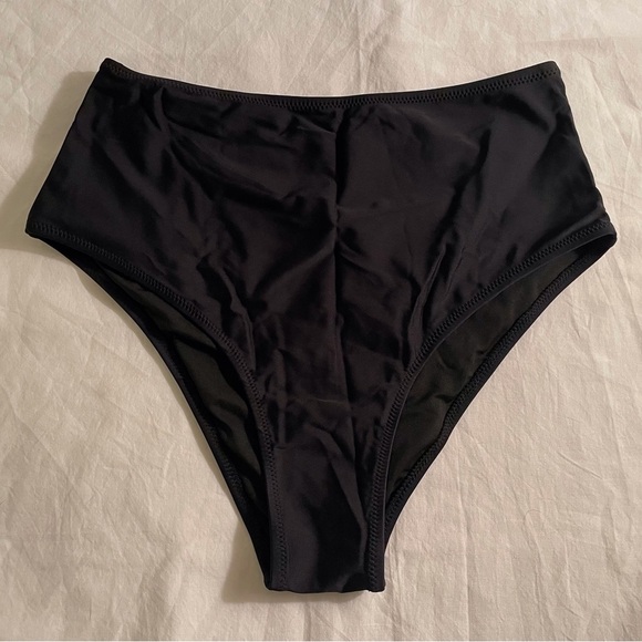 Blooming Jelly 2 Piece Swimsuit Size M Black and Pink - Picture 6 of 14